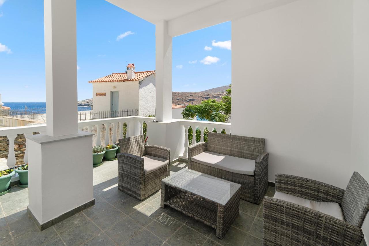 Chora Sea Nest, 2-BDR Flat in Andros Town - Bed and Breakfast Andros