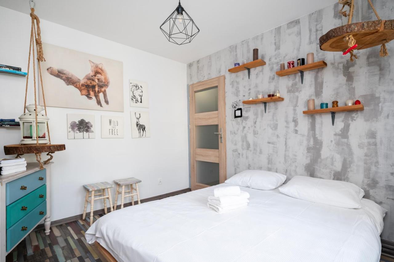 Wild and Free Urban Jungle Apartment by BookingHost - B&B Łódź