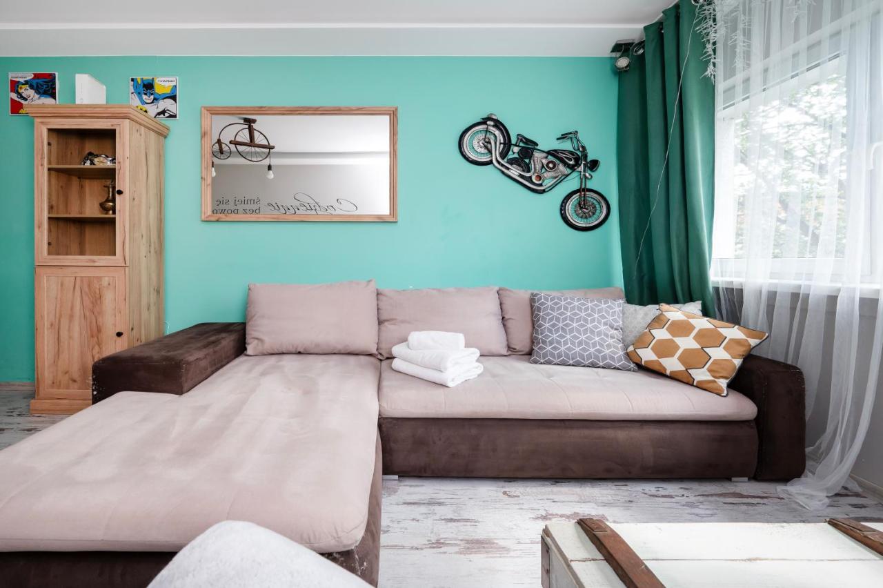 Wild and Free Urban Jungle Apartment by BookingHost - B&B Łódź