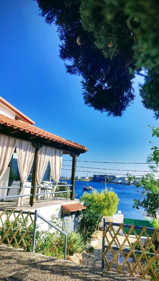Cap Sounion, Seafront Apartment 1 - Bed and Breakfast Sounio