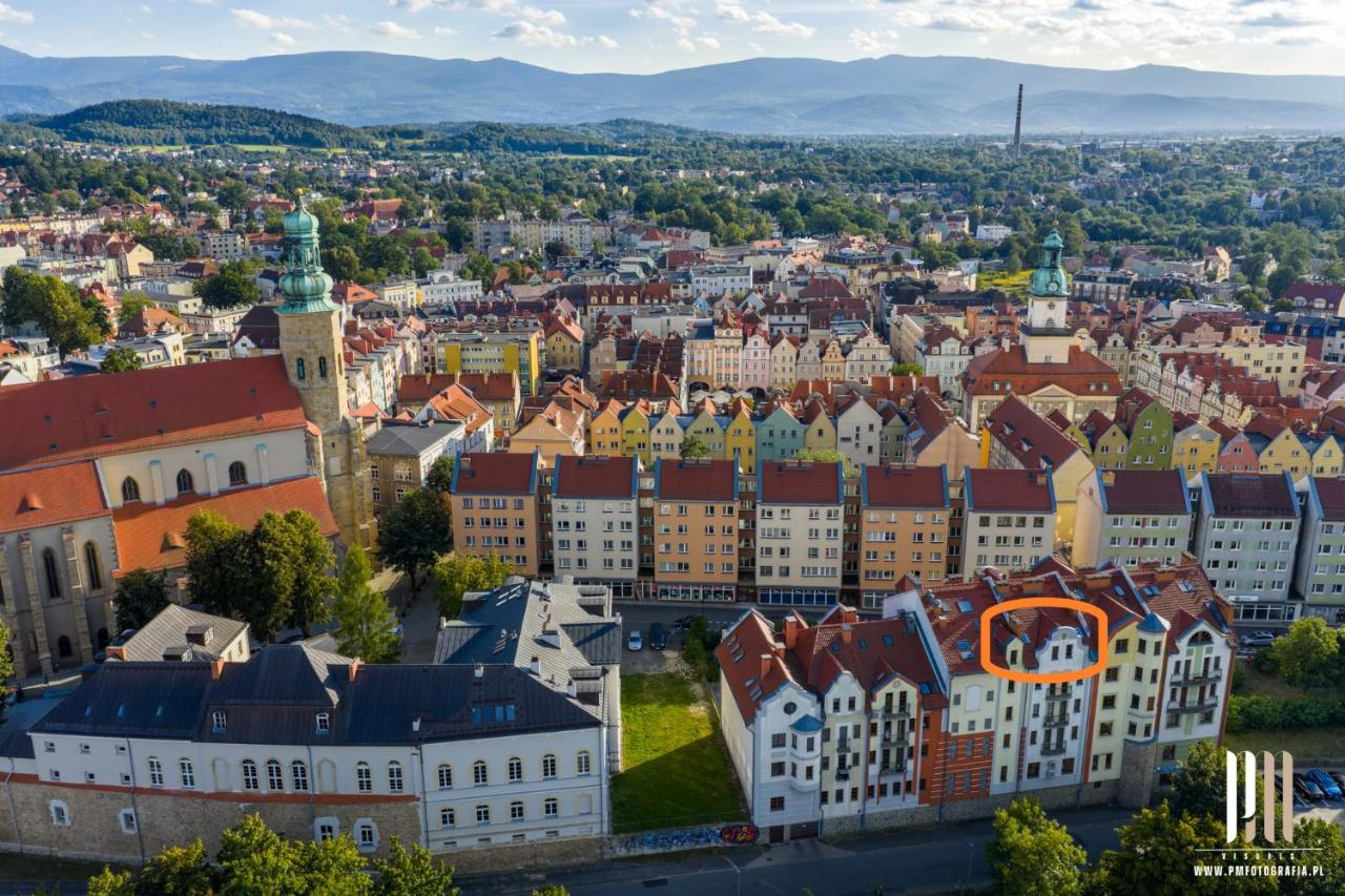 Apartament z garażem 5 Colours Jelenia Góra Centrum - B&B