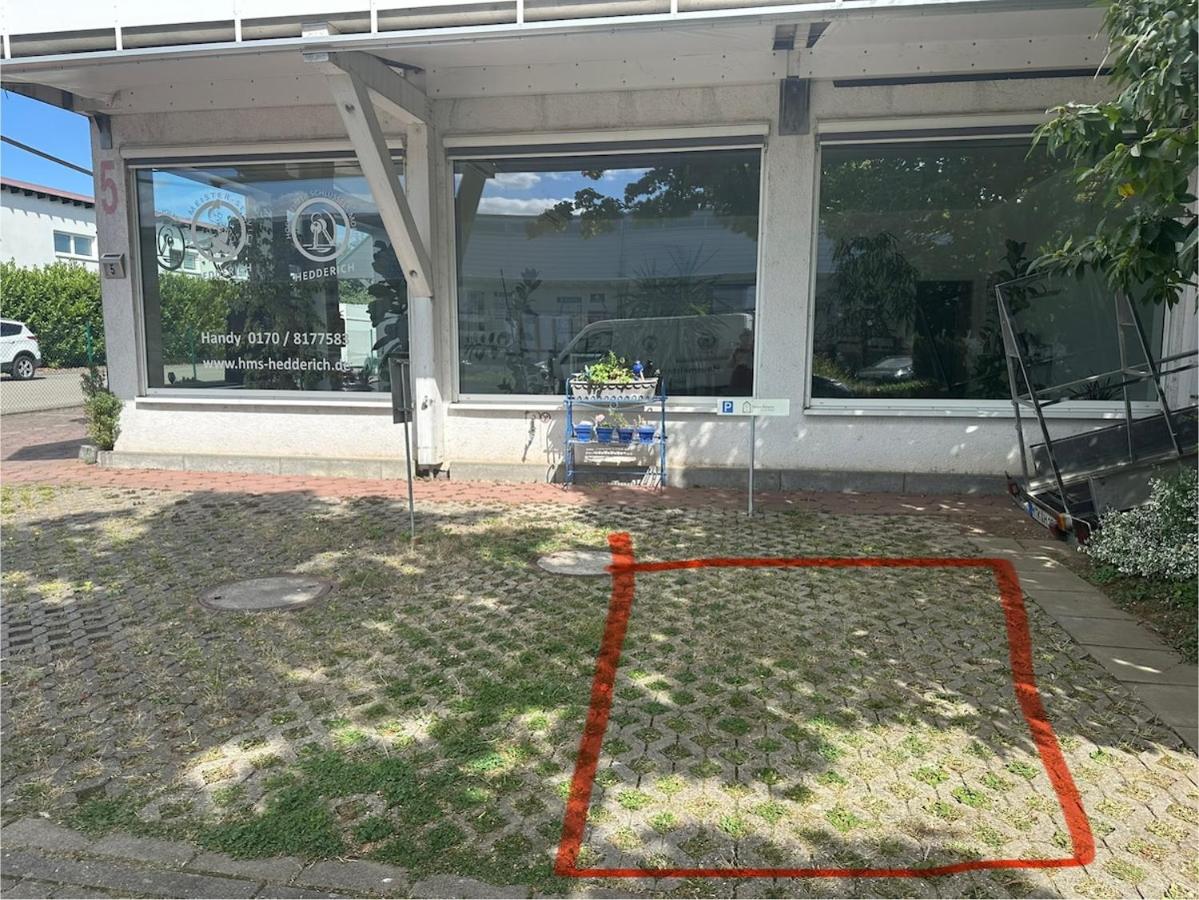 One-Bedroom Apartment with Balcony