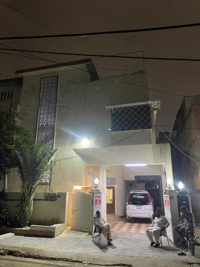 Rehaish Inn Guest House - B&B Karachi