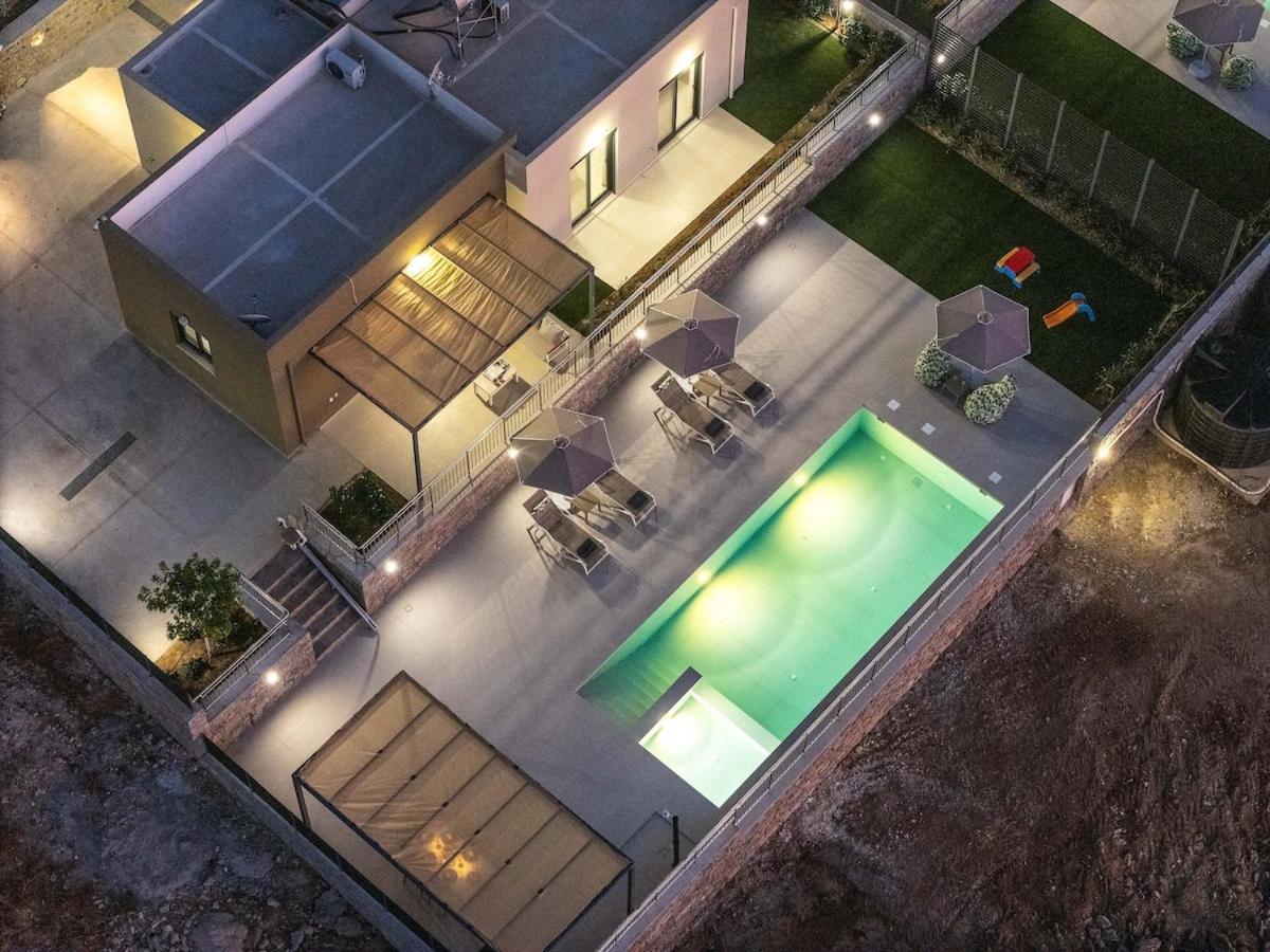 Cretan Aether Hideaway with Private Pool - B&B Roumelí