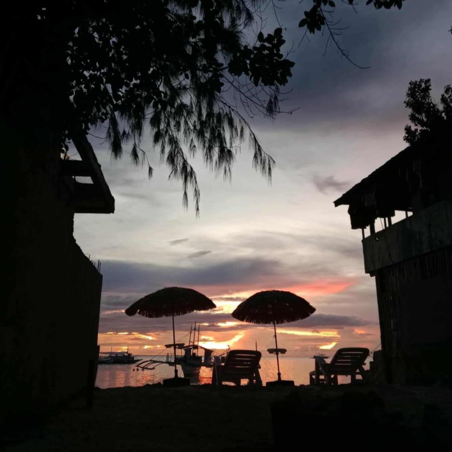 R Beach House - Malapascua - B&B Daanbantayan
