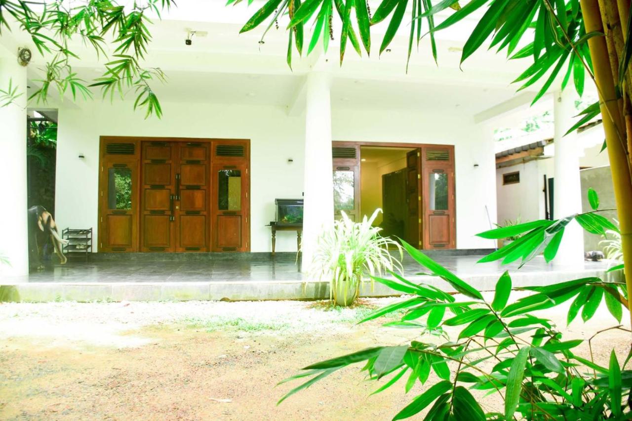 Villa Cinnamon Bliss - Chambres d’hôtes Habaraduwa