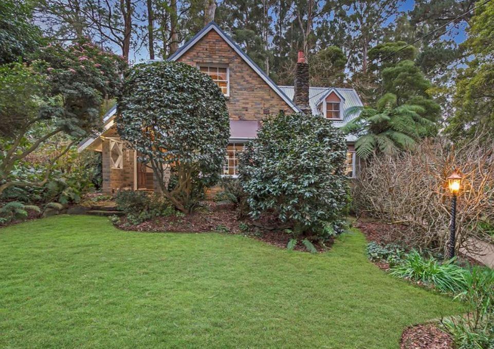 Cartref, Vintage Welsh Charm Meets Modern Comfort - B&B Mount Dandenong