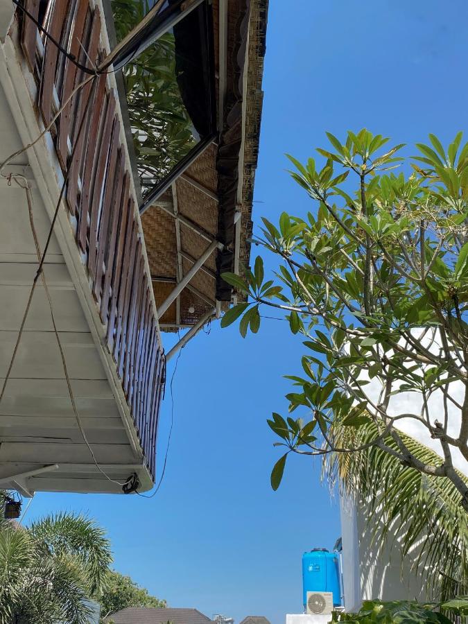 Kris Kos - Bed and Breakfast Canggu