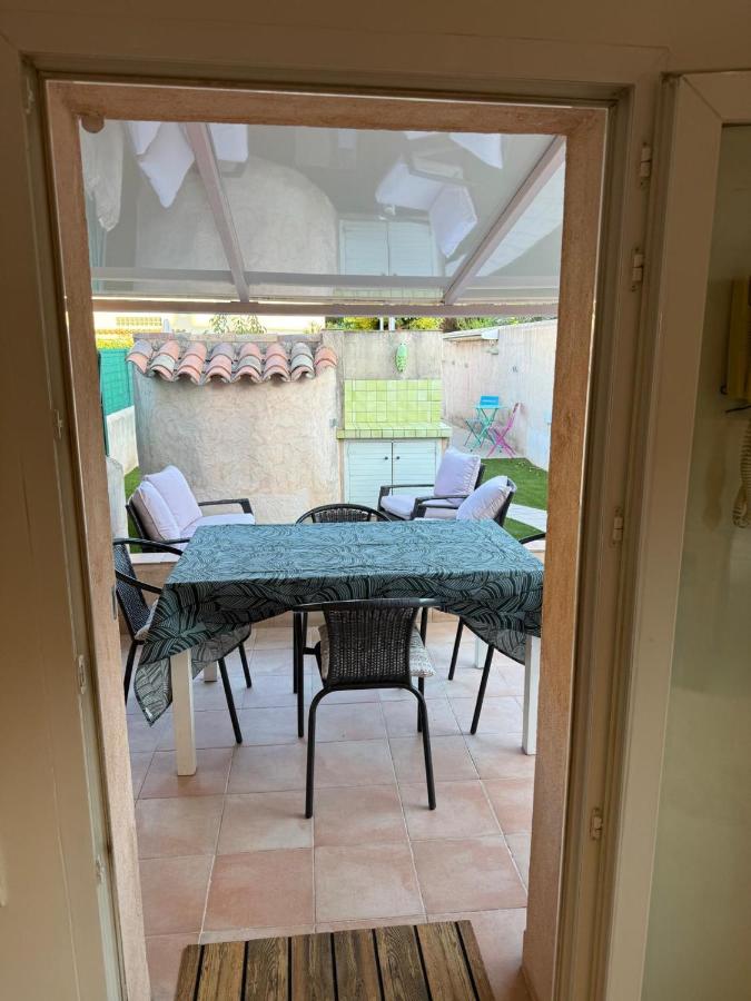Bas de villa avec jardin - Centre ville et Plage à pied - Chambres d’hôtes Sainte-Maxime