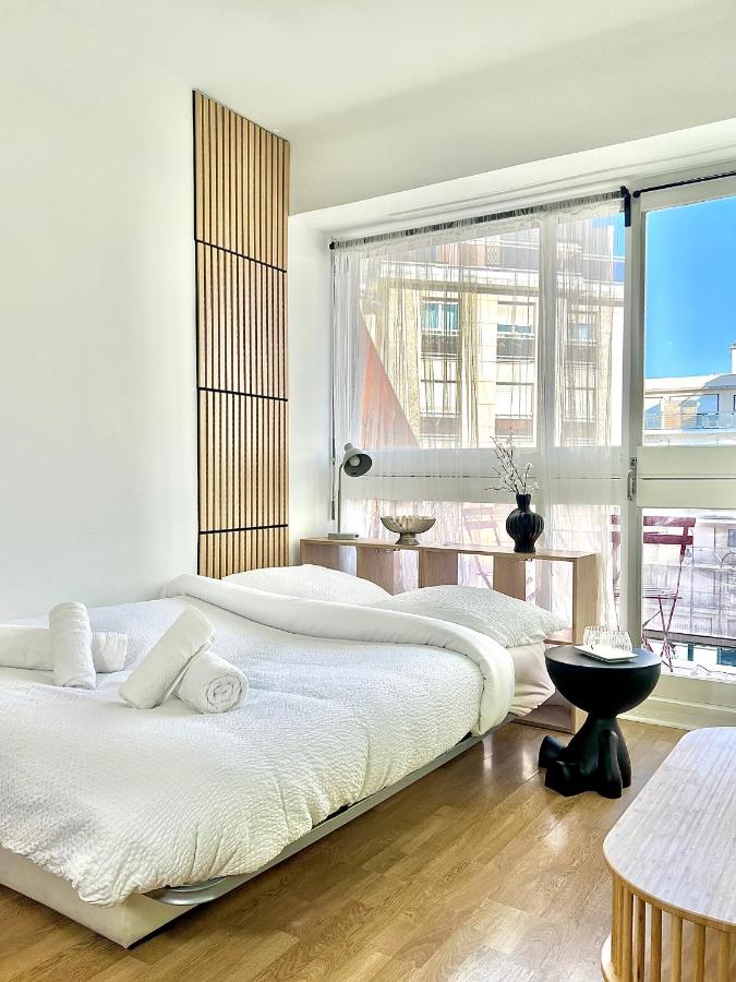 Studio charmant équipé avec balcon - Bail mobilité - Chambres d’hôtes Puteaux