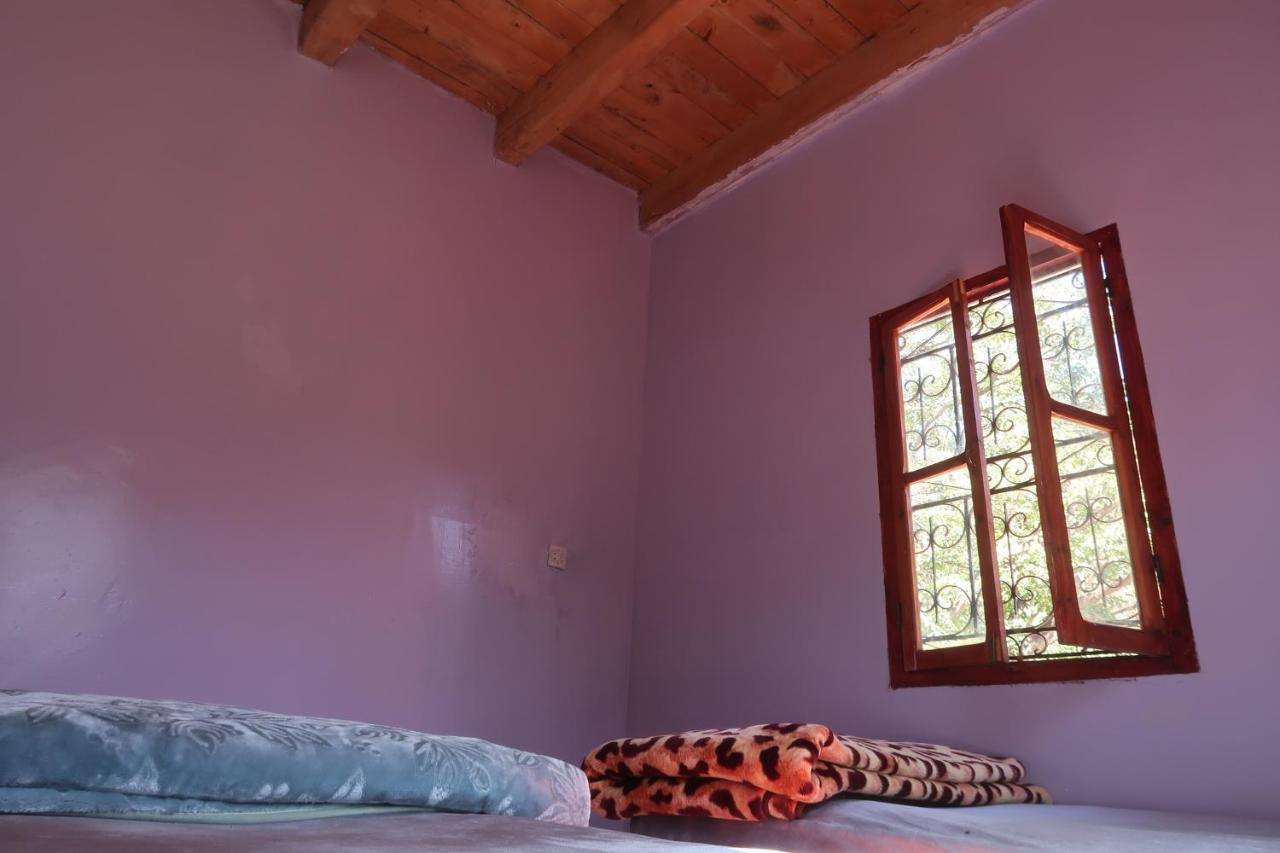 Vierbettzimmer mit Gemeinschaftsbad