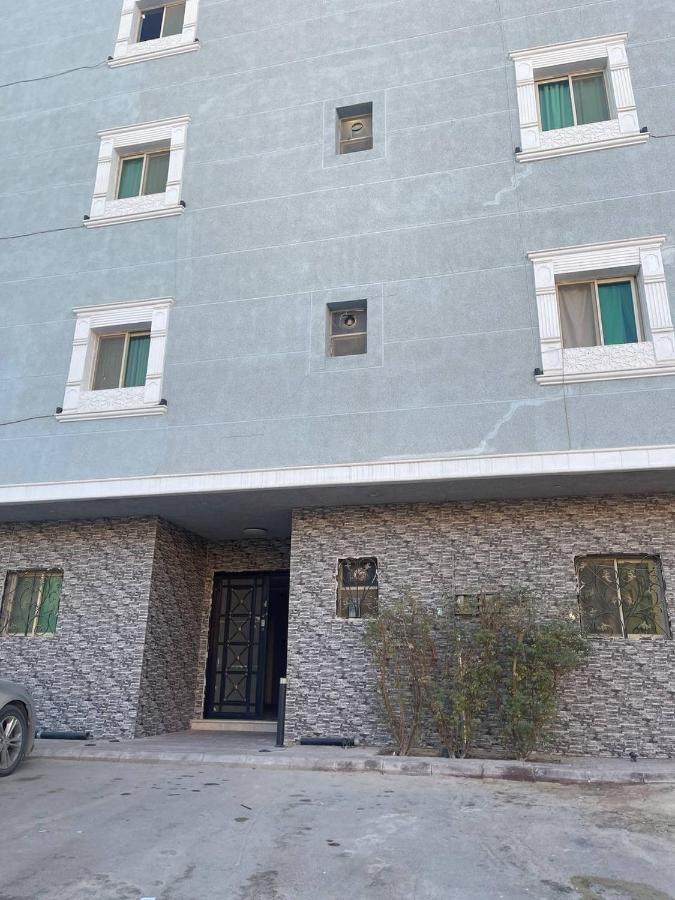 شقة عصريه مريحه دخول ذاتي - Ferienwohnung Riad