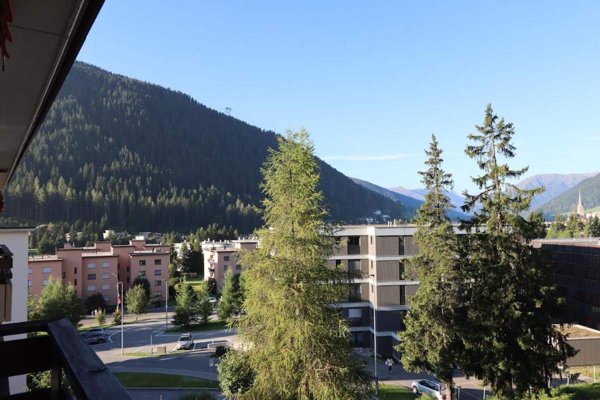 Ihre Oase mit traumhafter Aussicht - Ferienwohnung Davos