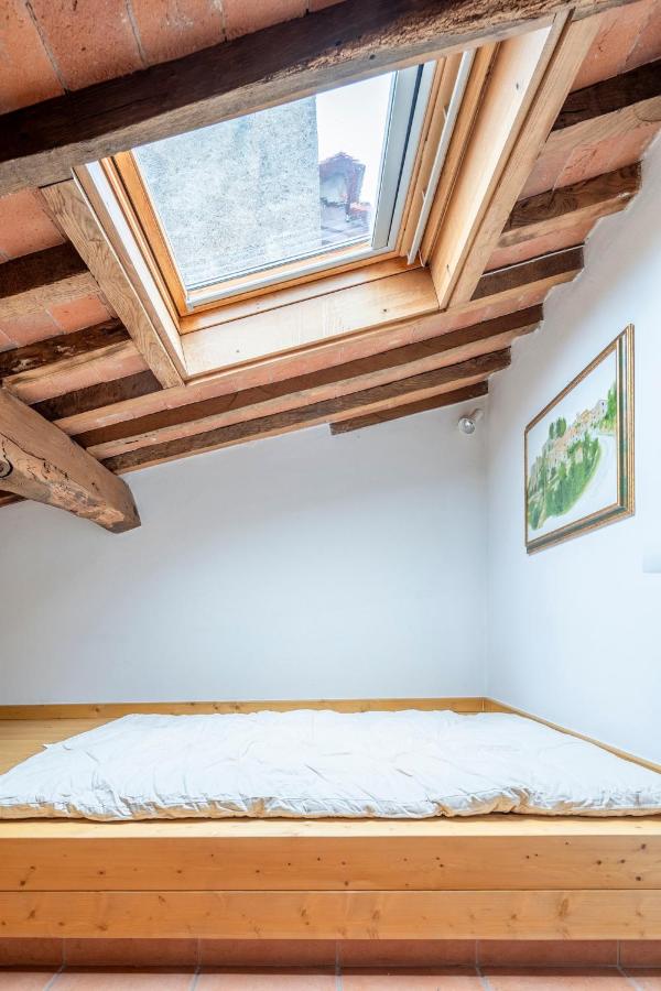 Penthouse with private elevator in the Historic Center - Chambres d’hôtes Pietrasanta