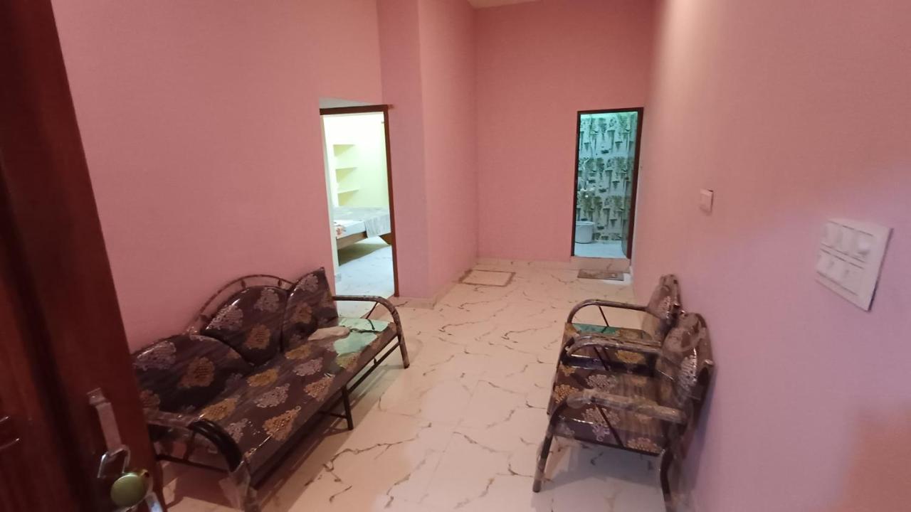 Bnr babu naidu residency unit 2 - Bed and Breakfast Vellore