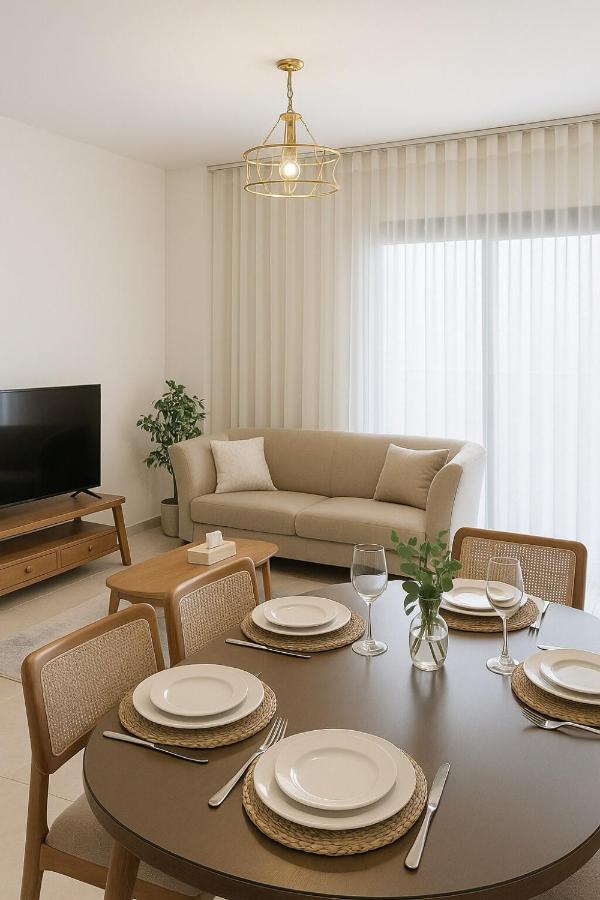 Bright 2BR Apartment Relaxing Interiors-Madinaty - Bed and Breakfast Madinaty