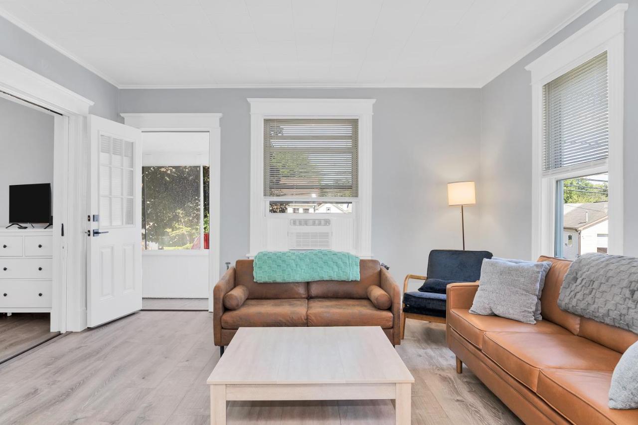 Welcome to Hat City Danbury, A Suburban Retreat - B&B Danbury