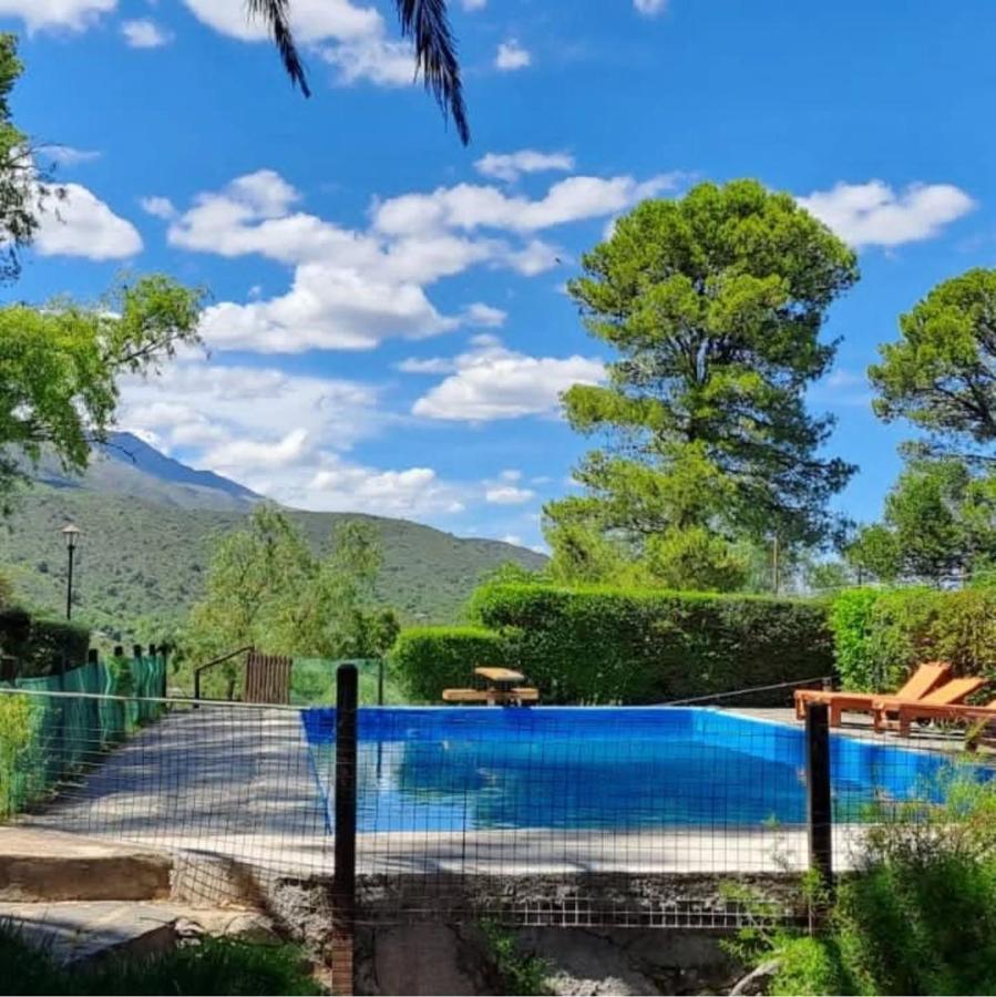 Alta Montaña Hosteria&Apart - B&B Los Hornillos