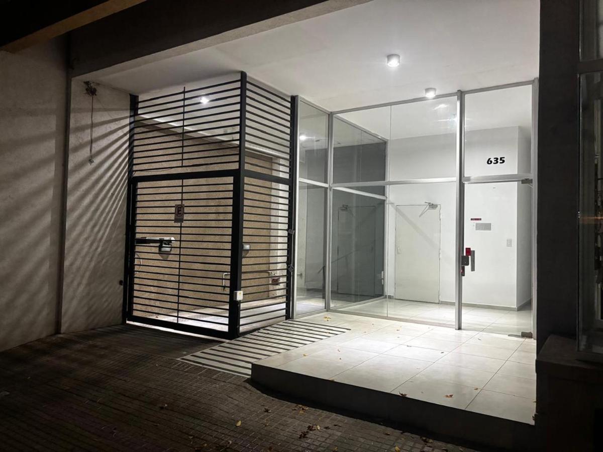 La Plata centro con cochera 10 y 45 - B&B La Plata