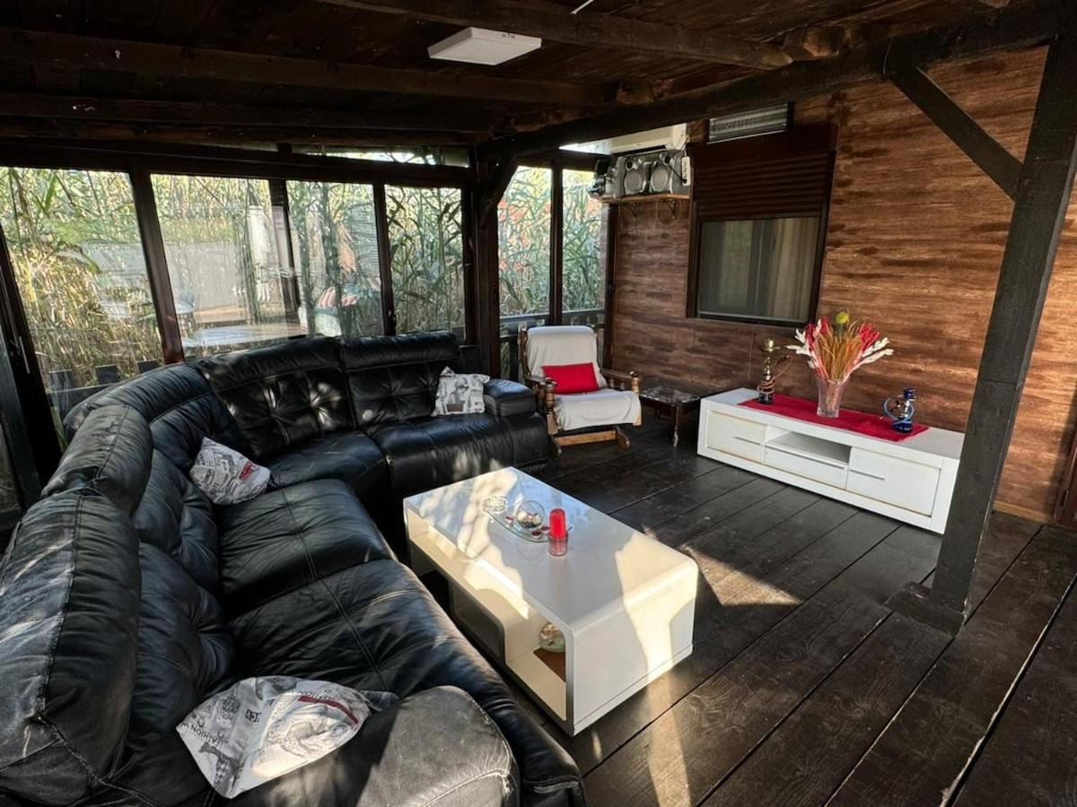 Sojenica Asije - B&B Dulcigno