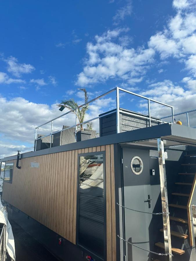 Hausboot Wasservilla - B&B Lubeca