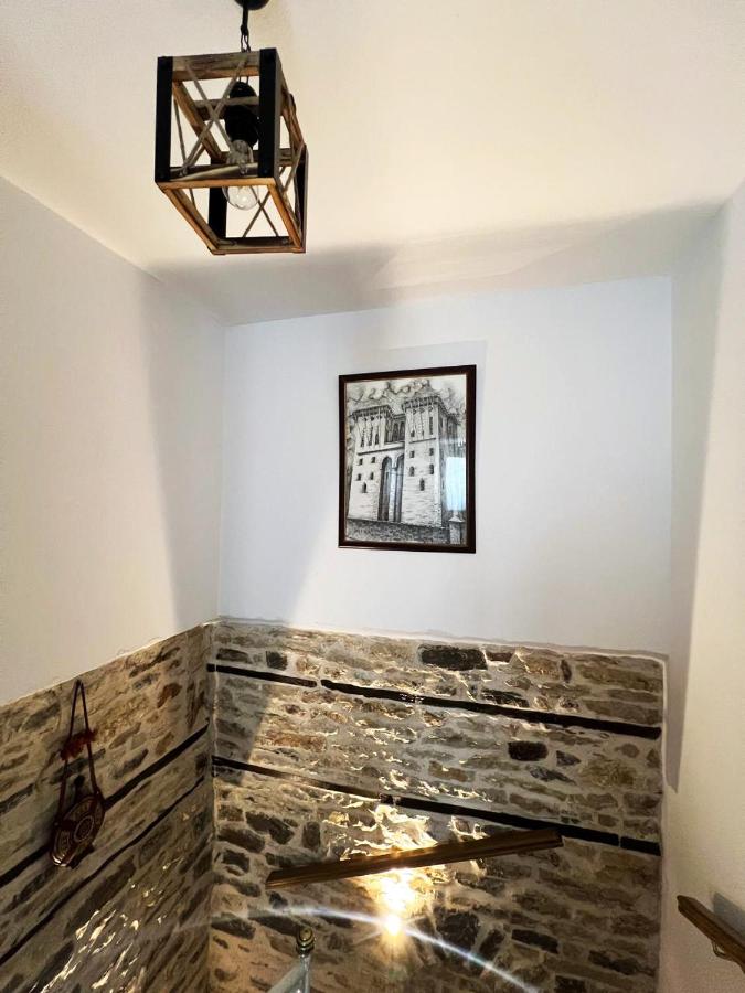 Castle Steps - Chambres d’hôtes Gjirokastër