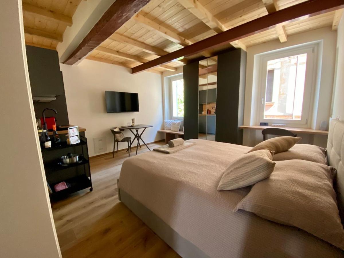 Monolocale San Pietro centro storico di Reggio Emilia - Chambres d’hôtes Reggio d'Émilie