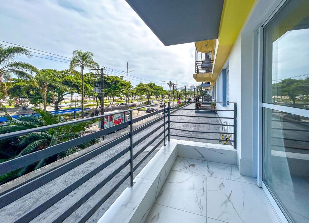 Apto estiloso e climatizado com wi-fi a beira mar - Chambres d’hôtes Santos