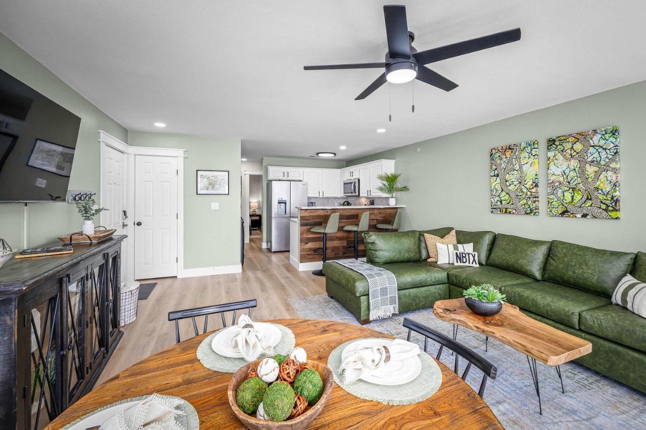Shared Heated Pool Balcony BBQ Near Downtown - Ferienwohnung New Braunfels