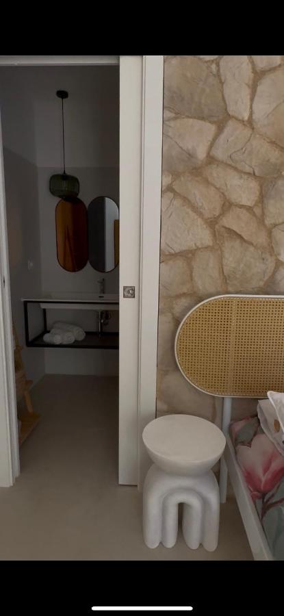 Camera Matrimoniale con Vista Giardino