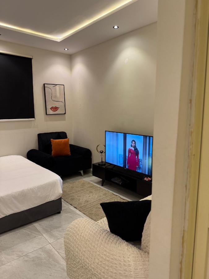 أستديو هادي بجوار البوليفارد غرفه - B&B Riyad