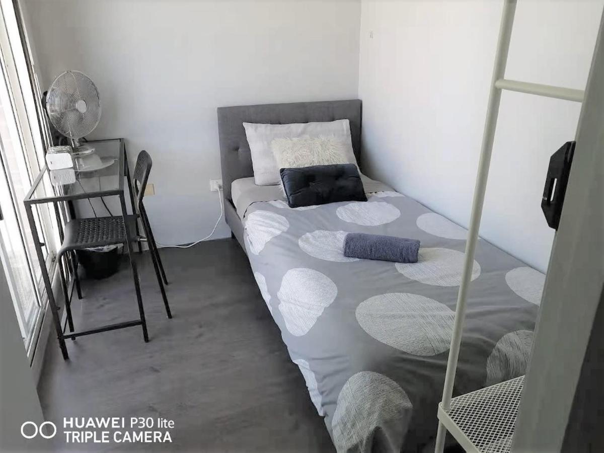 Cozy Single Room - Nearby Station & Olympic Park - Shared Bathroom - B&B Regents Park