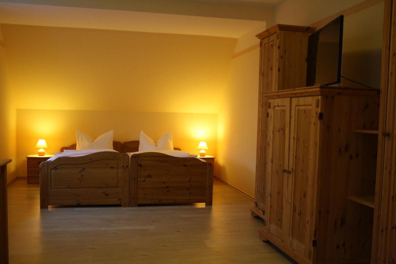 Double or Twin Room with Shower