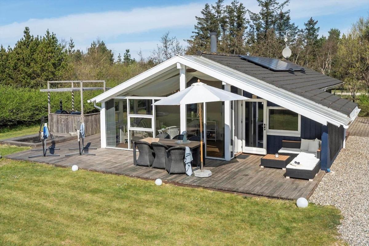 West-Coast Holiday House by the North Sea - B&B Ulfborg