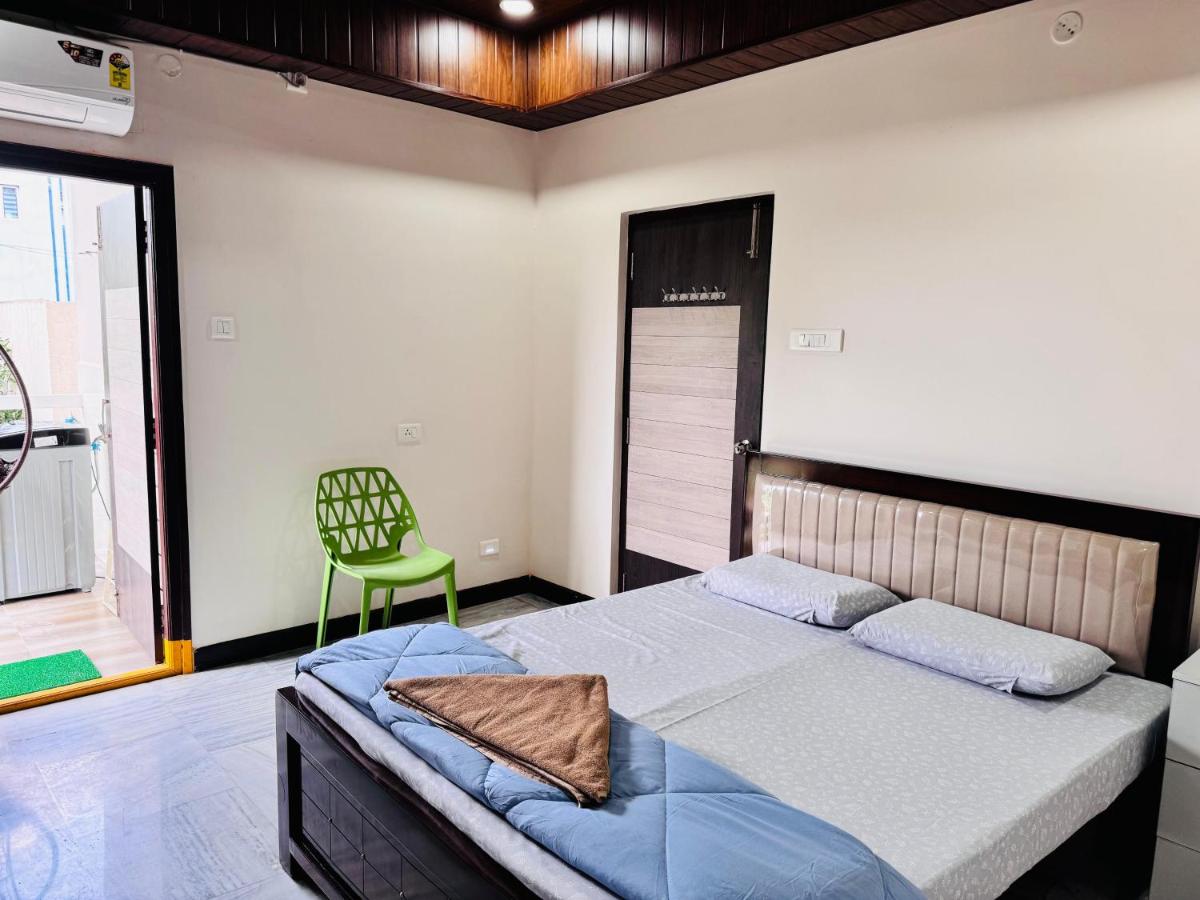 Botanica Retreat A cozy living space - B&B Hyderabad