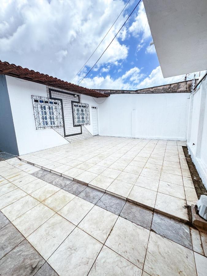 Casa de bairro tranquilo 1 a 10 pessoas com ótima localização e vigia de rua - B&B São Luís
