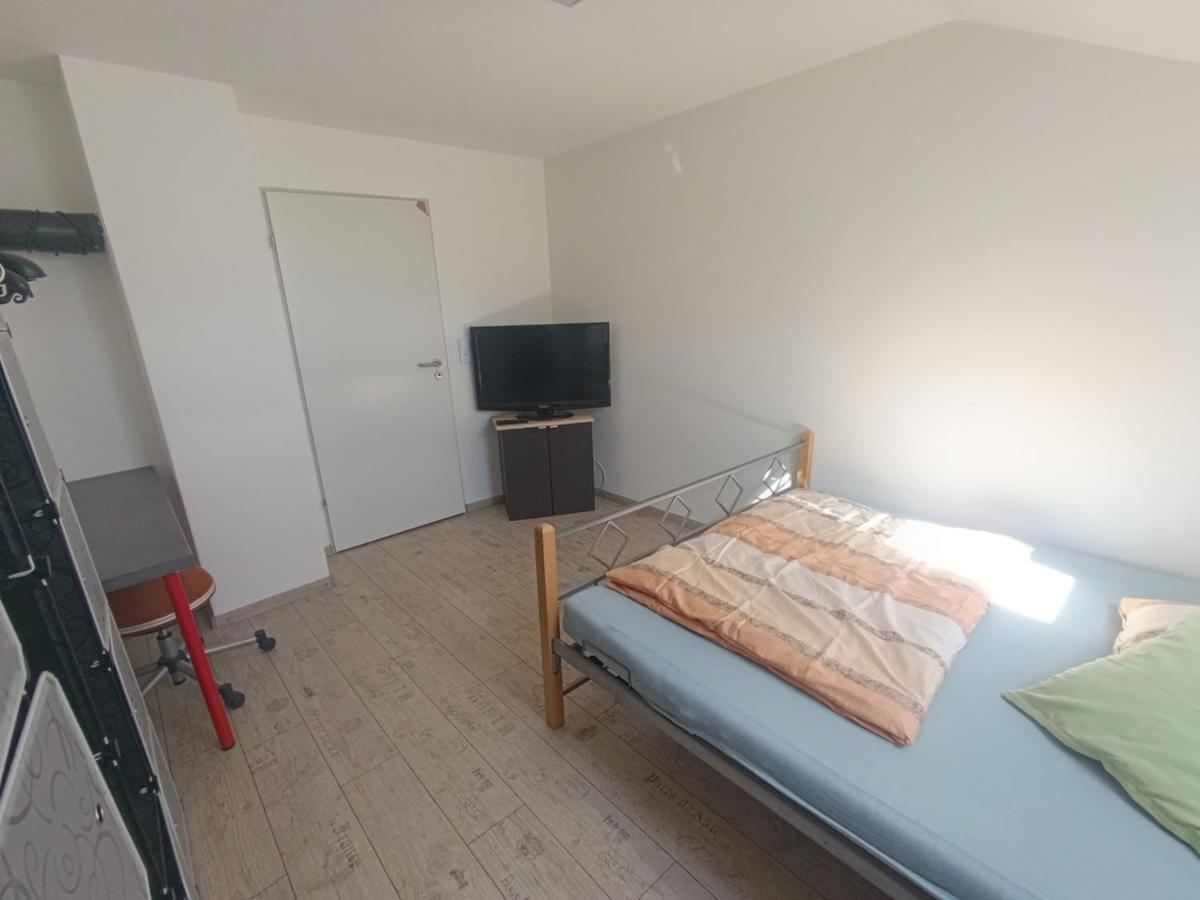 Große Ferienwohnung 4 Zimmer Kirchberg-Schönberg Bayerischer Wald 1-8 Personen - Chambres d'hôtes Schönberg