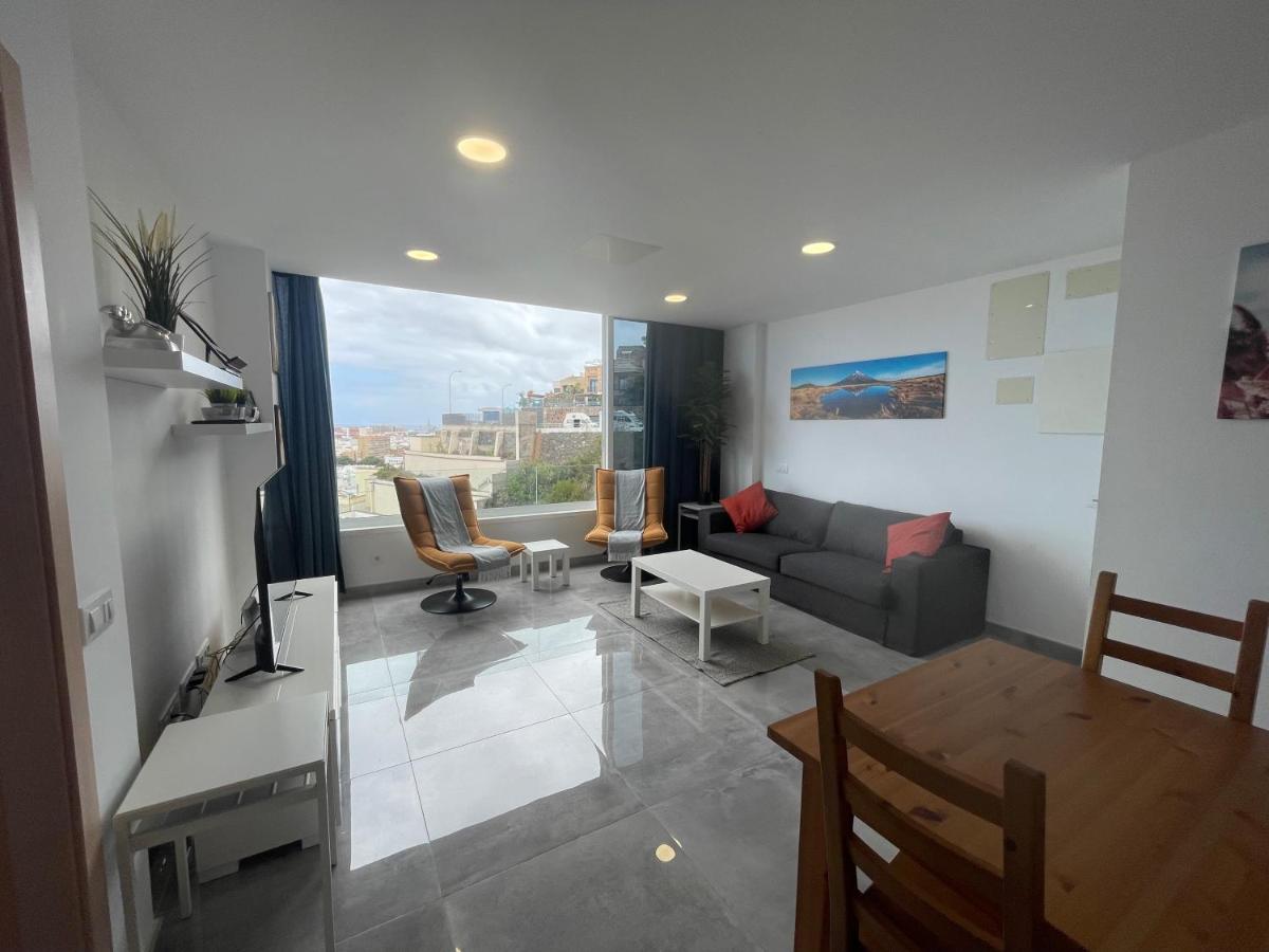 Modern Loft Las Palmas views 2 en-suite Room - Chambres d'hôtes Las Palmas de Gran Canaria