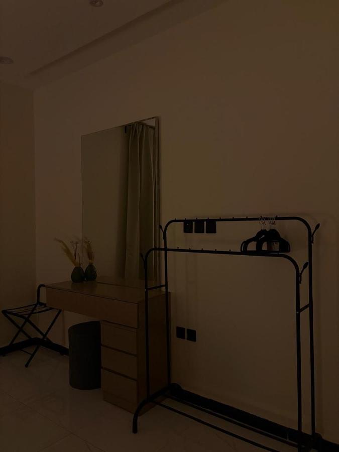 غرفه وصاله مريحه بدخول ذكي - Ferienwohnung Riad