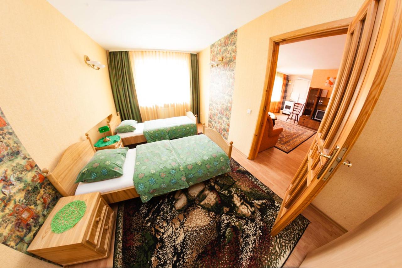Zweibettzimmer mit Bad