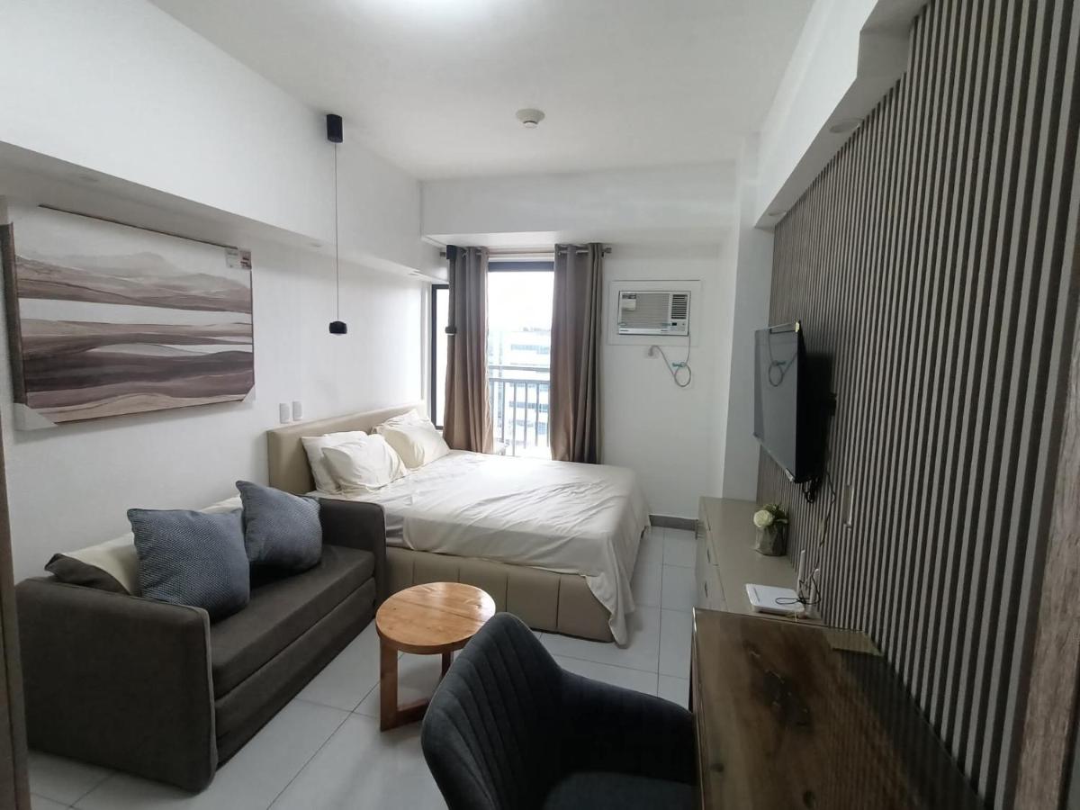 Arc Tower Condominiums - B&B Cebu City