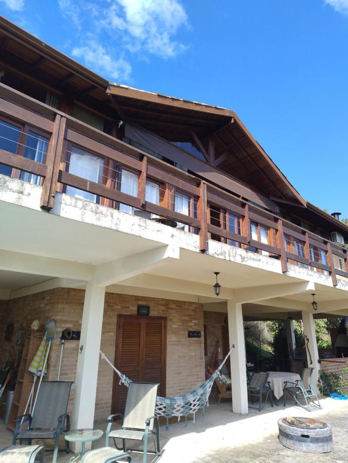 Casa nas montanhas Santo Antônio do Pinhal condominium Country Club - B&B Santo Antônio do Pinhal