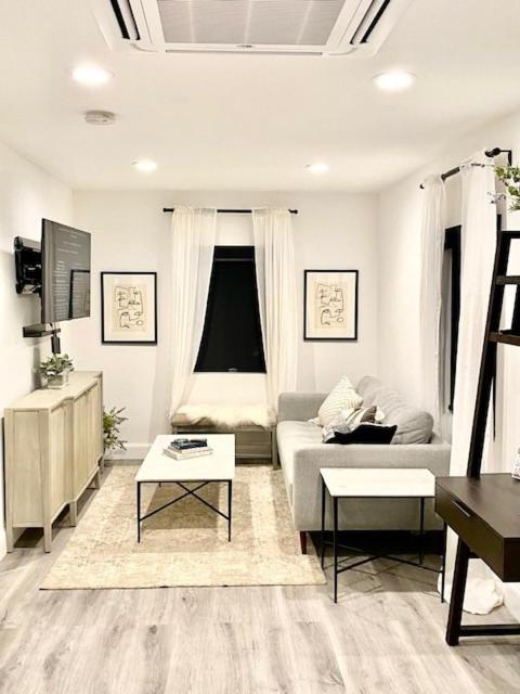 Newly built Guest House near beaches - B&B Costa Mesa