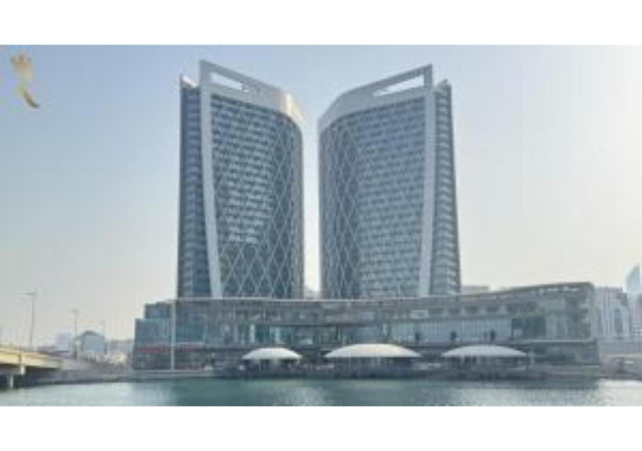 Modern 1BR Vista Noir - Chic Island Retreat - B&B Abu Dabi