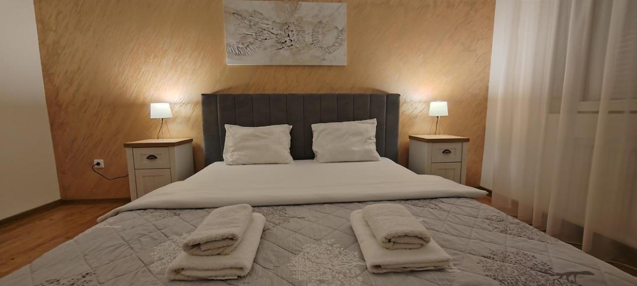 Golden Royal G - Ferienwohnung Kragujevac