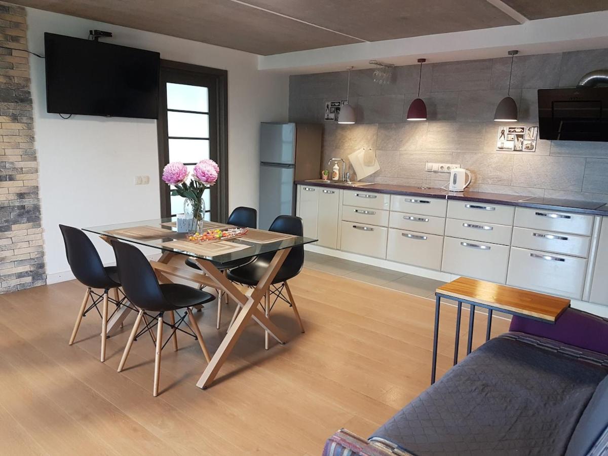 Apartments on 6th station Fontana - Bed and Breakfast Odessa