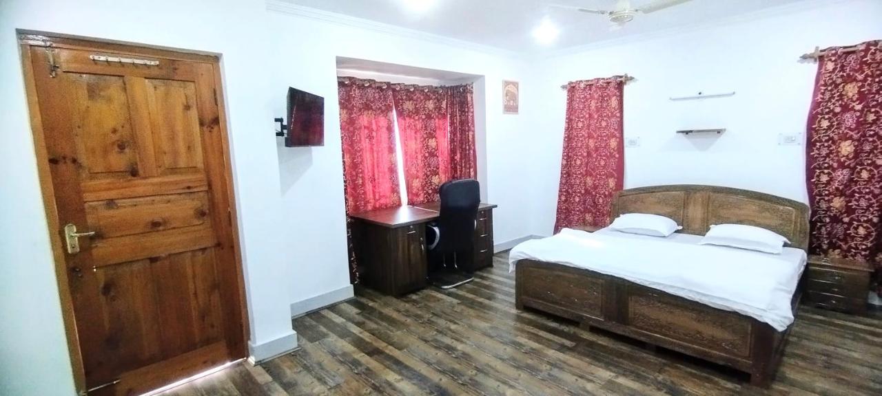 Suite with Garden View