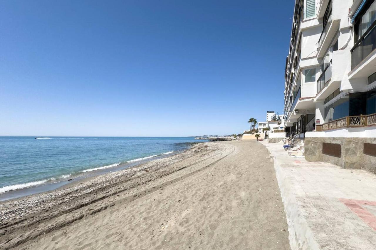 Seaside Paradise - Walk-In, 5 Meters to the Ocean - Chambres d’hôtes Benalmádena