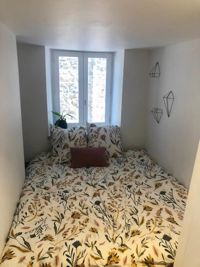 Estudio con 1 cama grande