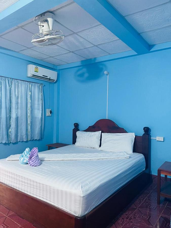 Camera Matrimoniale con Balcone (2 Adulti + 1 Bambino)